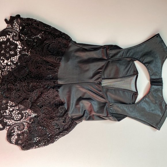 Small Spirit Halloween Body Suit with Lace Cover - Picture 4 of 6